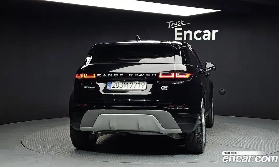 Land Rover Range-Rover Evoque 2020 2.0 гидро в Москве № 213311, фото 4