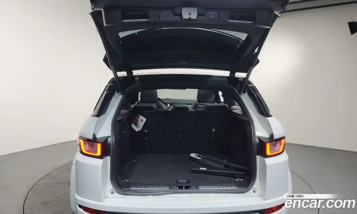 Land Rover Range-Rover Evoque 2019 2.0 гидро в Москве № 213341, фото 20