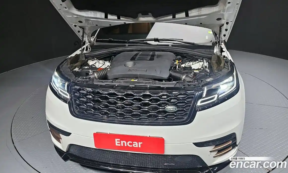 Land Rover Range-Rover Velar 2022 3.0 гидро в Москве № 213375, фото 6