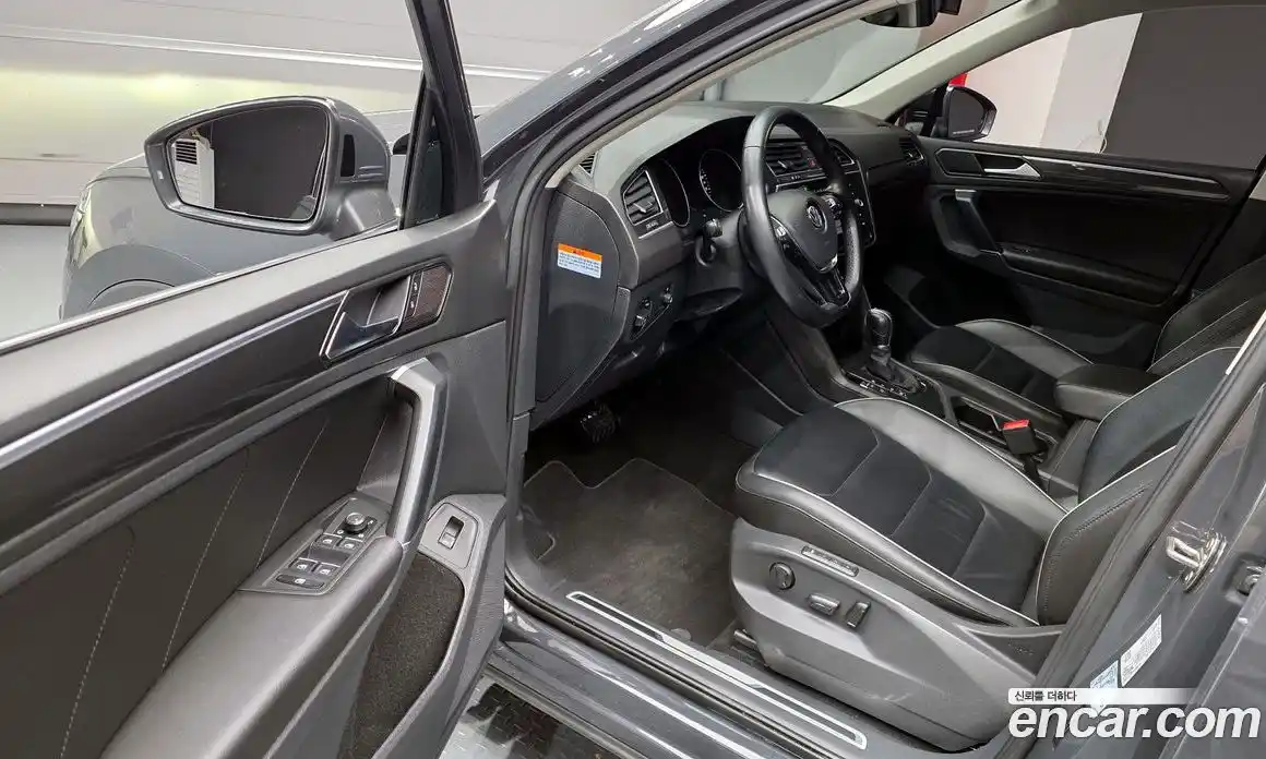 Volkswagen Tiguan 2018 2.0 гидро в Москве № 215202, фото 11