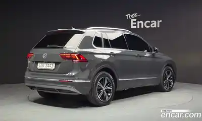 Volkswagen Tiguan 2018 2.0 гидро в Москве № 215202, миниатюра 2
