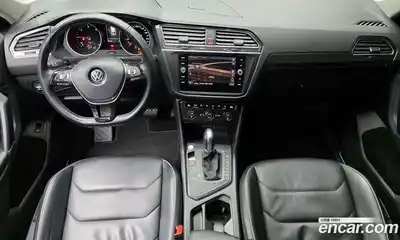 Volkswagen Tiguan 2018 2.0 гидро в Москве № 215202, миниатюра 7