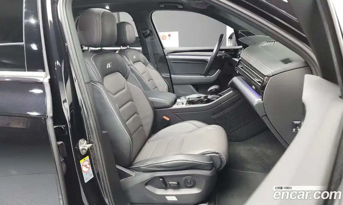 Volkswagen Touareg 2020 4.0 гидро в Москве № 215276, фото 11