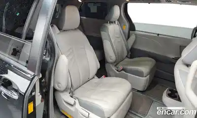 Toyota Sienna 2014 3.5 гидро в Москве № 215529, миниатюра 12