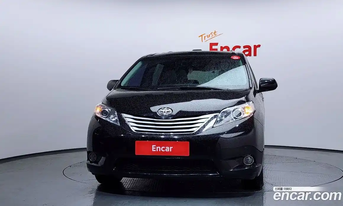 Toyota Sienna 2014 3.5 гидро в Москве № 215529, фото 3
