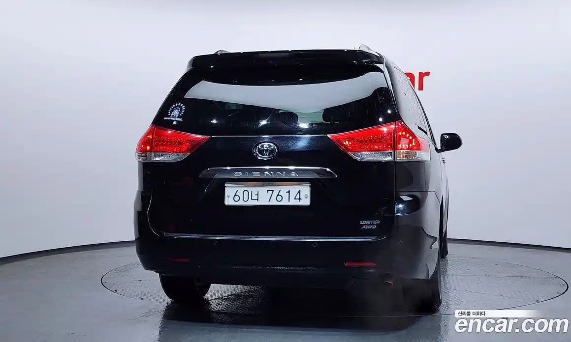 Toyota Sienna 2014 3.5 гидро в Москве № 215529, фото 4