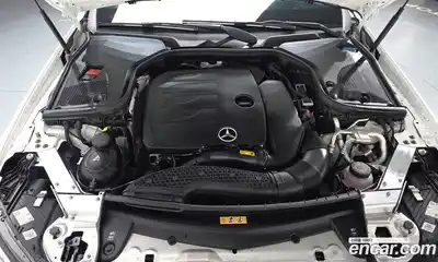 Mercedes-Benz E-Class 2022 2.0 гидро, миниатюра 5