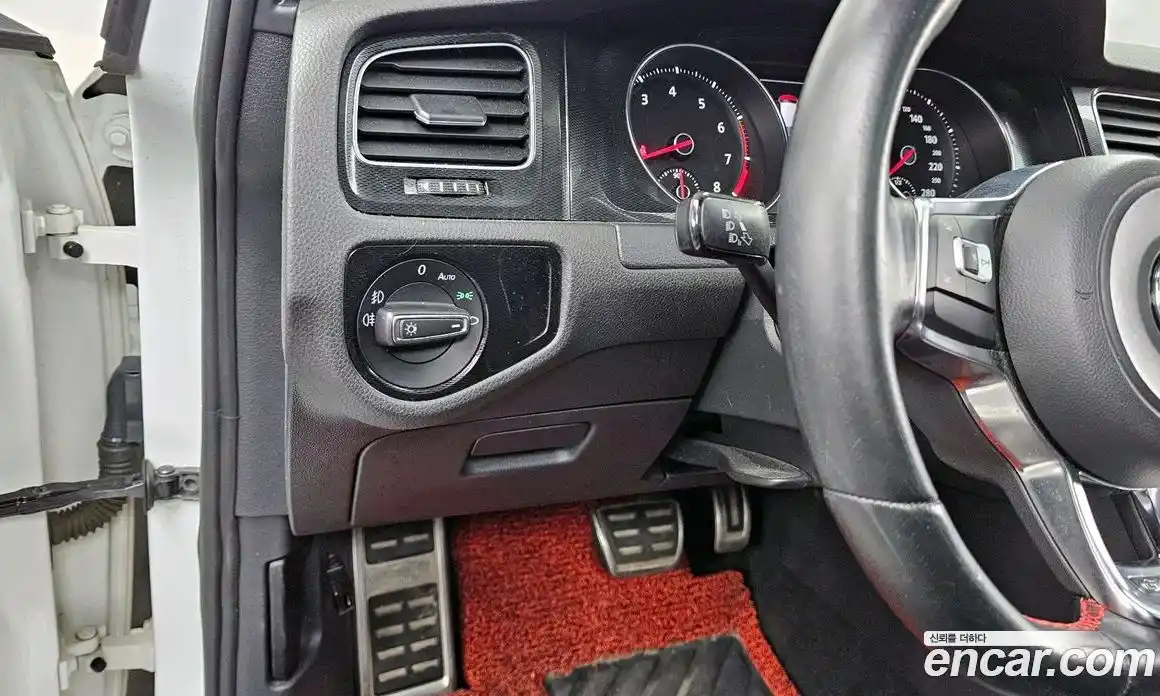Volkswagen Golf 2015 2.0 гидро в Москве № 224051, фото 16
