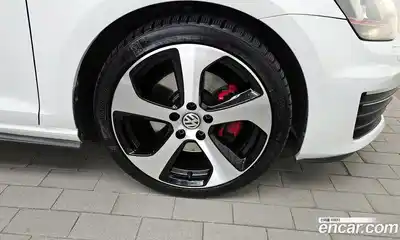Volkswagen Golf 2015 2.0 гидро в Москве № 224051, миниатюра 5