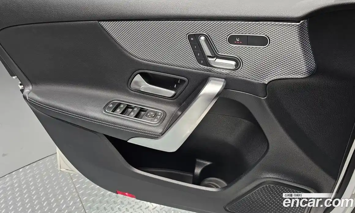Mercedes-Benz A-Class 2019 2.0 гидро в Москве № 224748, фото 14