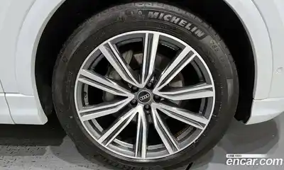 Audi Q8 2021 3.0 гидро в Москве № 229892, миниатюра 5