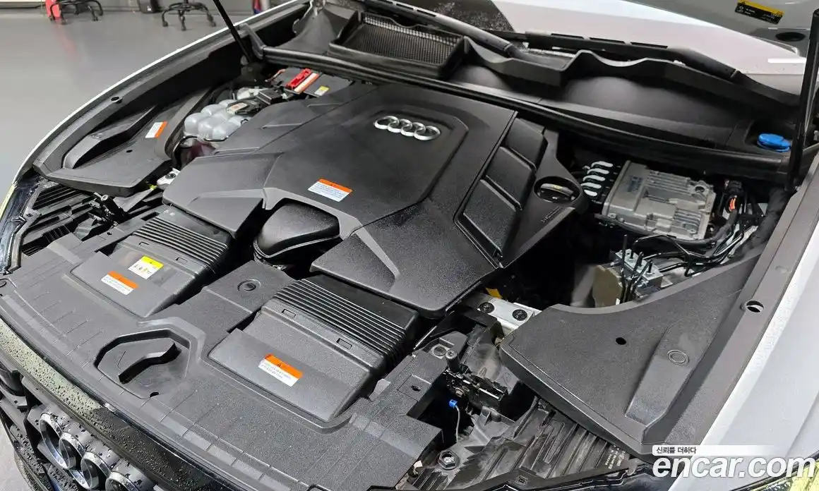 Audi Q8 2021 3.0 гидро в Москве № 229892, фото 6