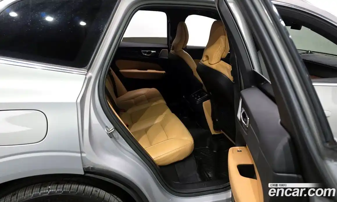 Volvo XC60 2023 2.0 гидро в Москве № 230491, фото 13