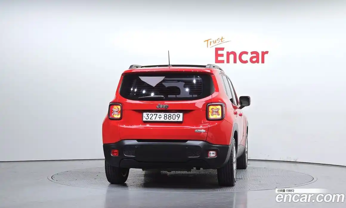 Jeep Renegade 2017 2.4 гидро в Москве № 232745, фото 4