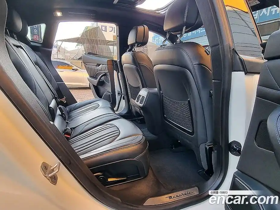 Maserati Levante 2022 2.0 гидро в Москве № 255971, фото 9