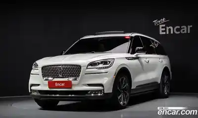 Lincoln Aviator, 2023