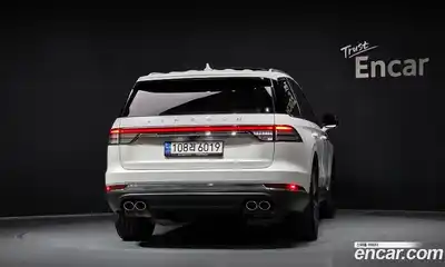 Lincoln Aviator 2023 3.0 гидро в Москве № 282475, миниатюра 4