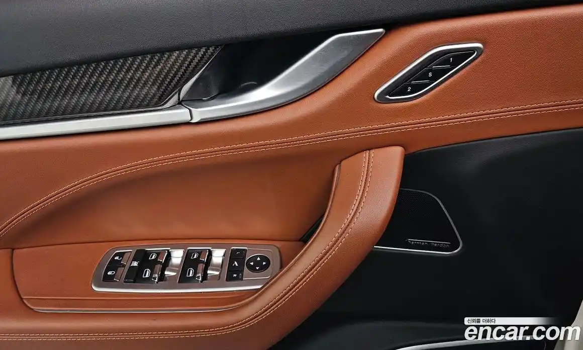 Maserati Levante 2018 3.0 гидро в Москве № 282991, фото 18