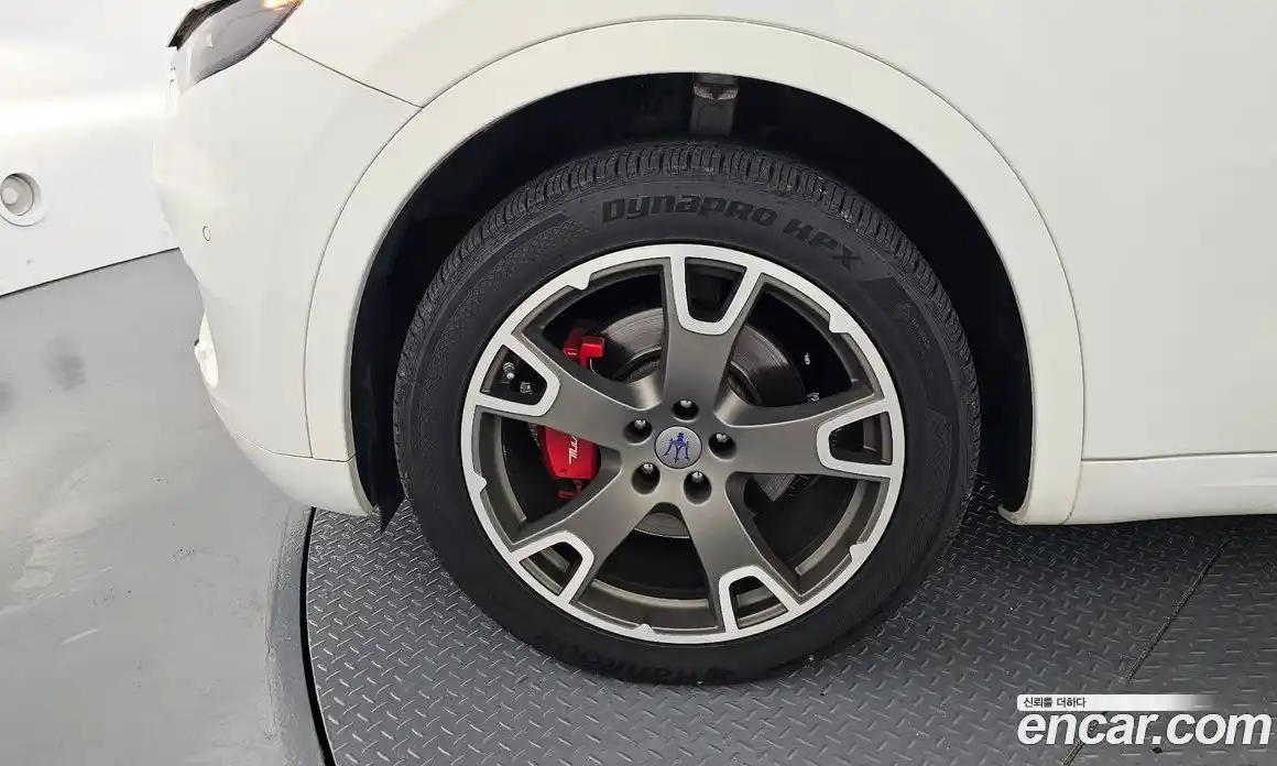 Maserati Levante 2018 3.0 гидро в Москве № 282991, фото 5