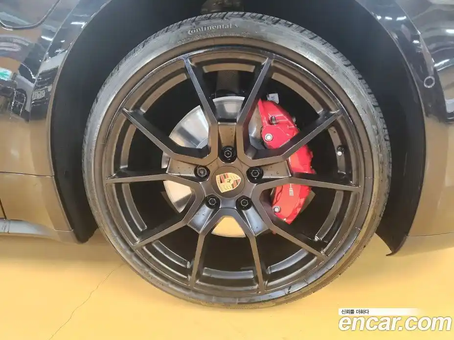 Porsche Taycan 2025 0.1 гидро в Москве № 297140, фото 4