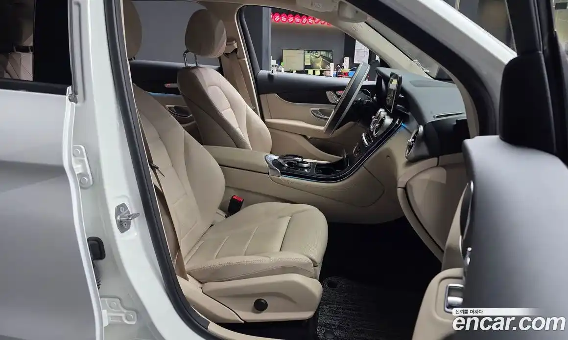Mercedes-Benz GLC-Class 2019 2.0 гидро в Москве № 311339, фото 11
