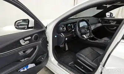 Mercedes-Benz E-Class 2020 1.9 гидро, миниатюра 10