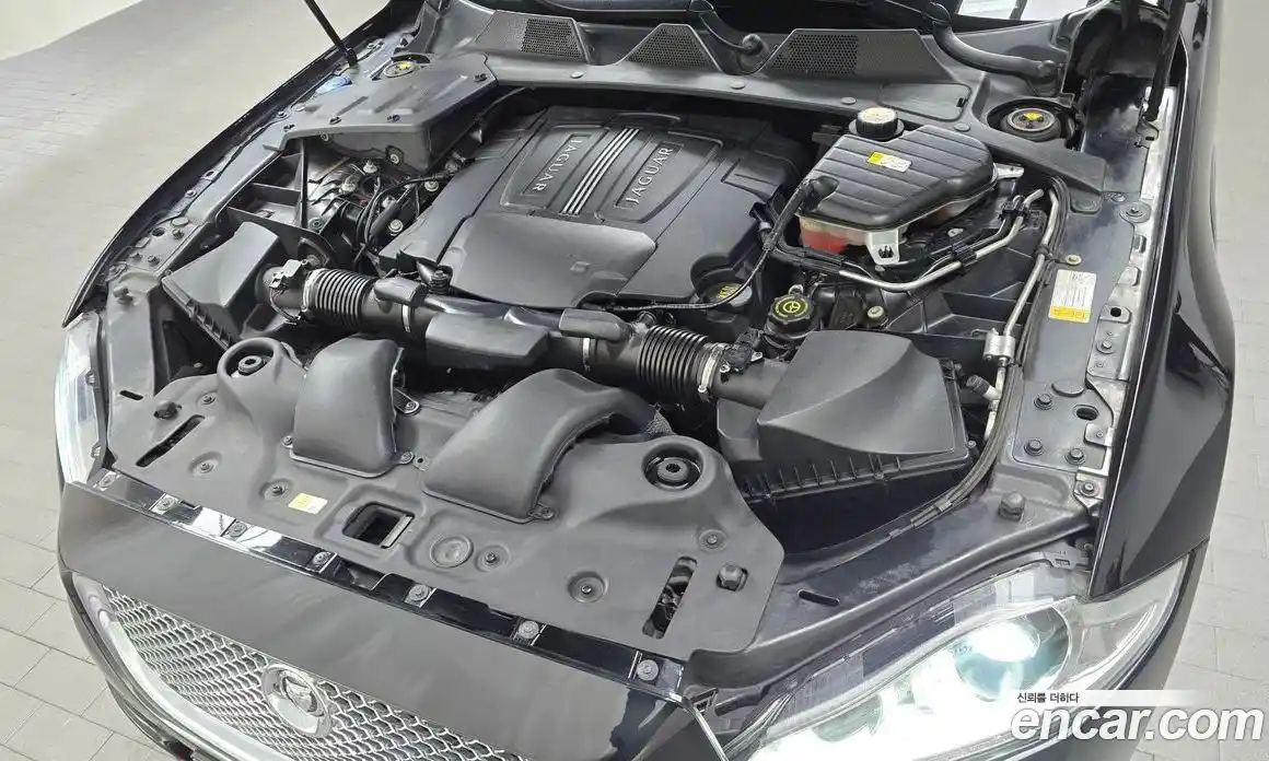 Jaguar XJ 2011 5.0 гидро в Москве № 320216, фото 6