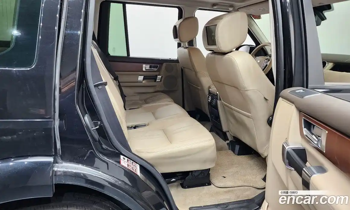 Land Rover Discovery 2016 3.0 гидро в Москве № 328416, фото 12