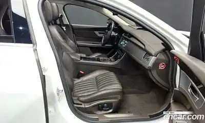 Jaguar XF 2016 2.0 гидро в Москве № 335834, миниатюра 11