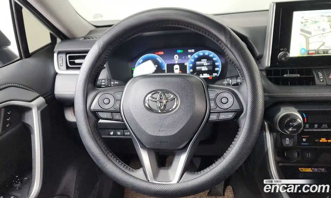 Toyota RAV4 2025 2.5 гидро в Москве № 383904, фото 13
