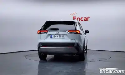 Toyota RAV4 2025 2.5 гидро в Москве № 383904, миниатюра 4