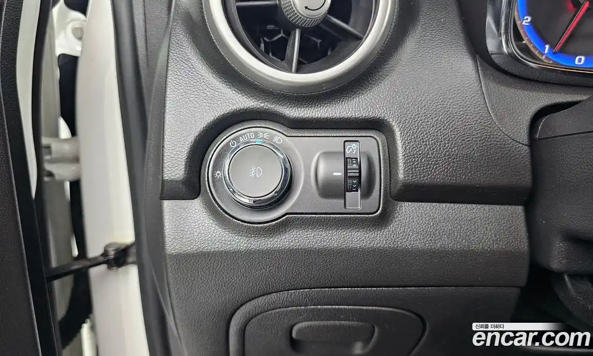 Chevrolet Trax 2016 1.6 гидро в Москве № 38956, фото 15