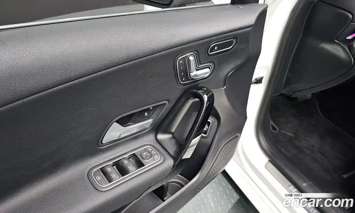 Mercedes-Benz A-Class 2020 2.0 гидро в Москве № 427409, фото 17