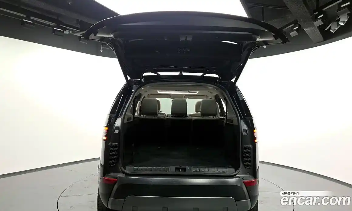 Land Rover Discovery 2018 2.0 гидро в Москве № 431323, фото 20