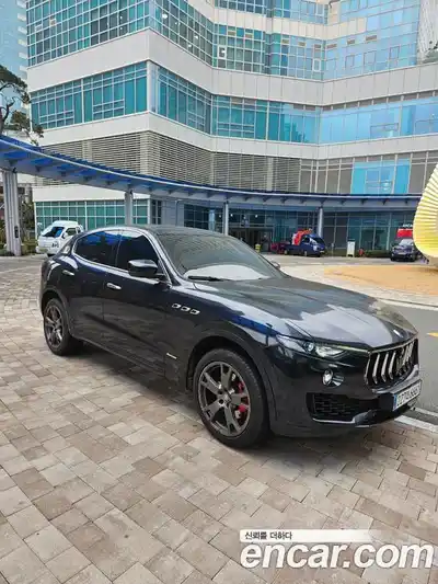 Maserati Levante 2018 3.0 гидро в Москве № 500131, миниатюра 12