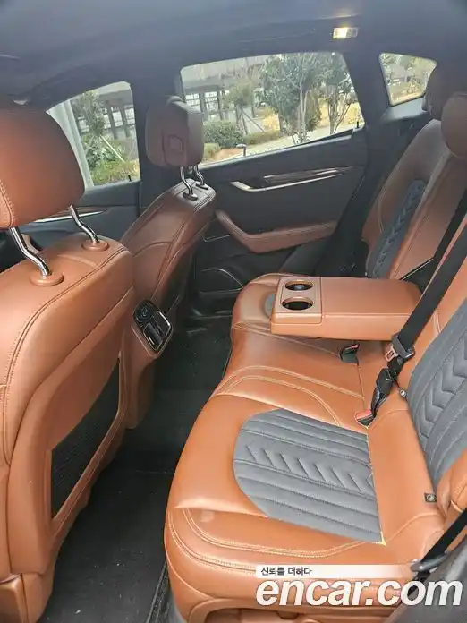 Maserati Levante 2018 3.0 гидро в Москве № 500131, фото 13