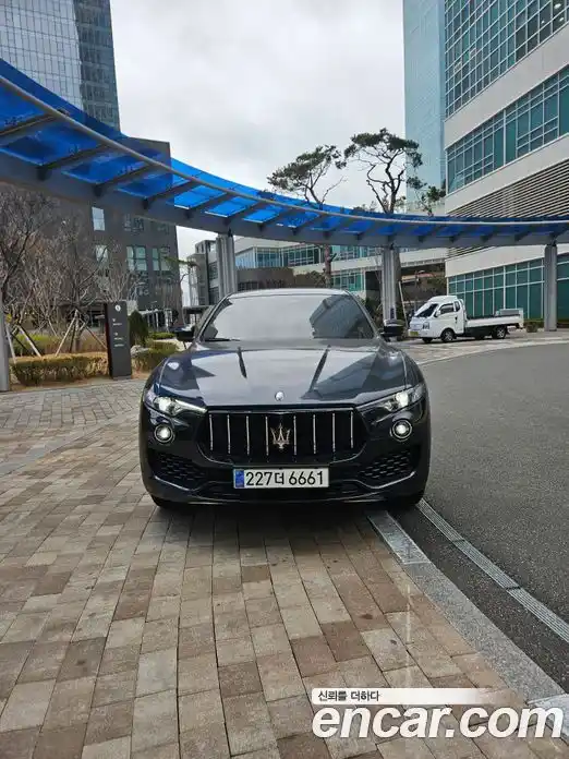 Maserati Levante 2018 3.0 гидро в Москве № 500131, фото 3
