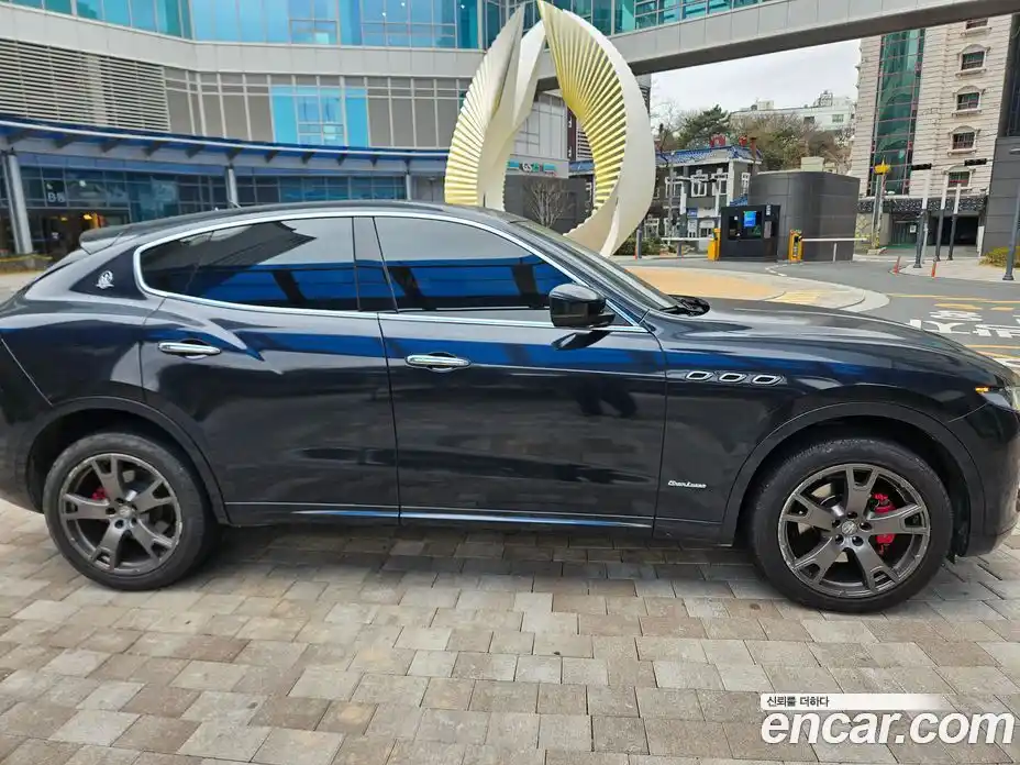 Maserati Levante 2018 3.0 гидро в Москве № 500131, фото 4
