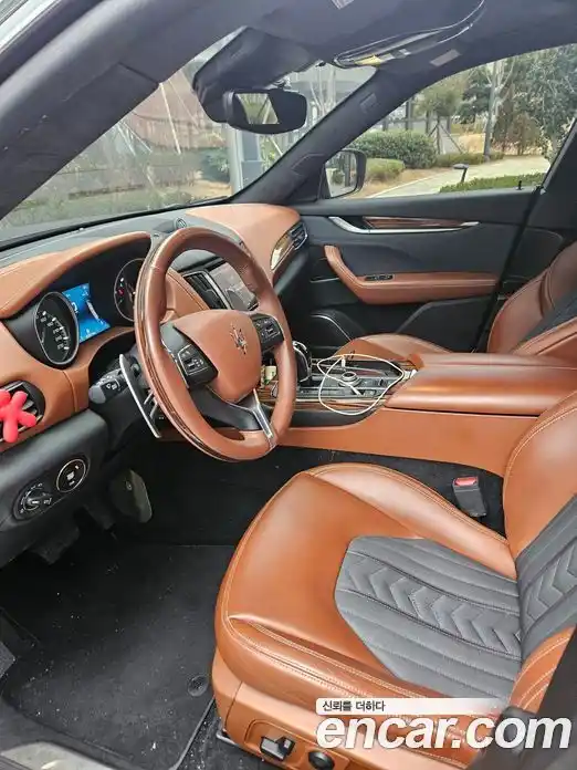 Maserati Levante 2018 3.0 гидро в Москве № 500131, фото 9