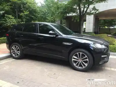 Jaguar F-Pace, 2017