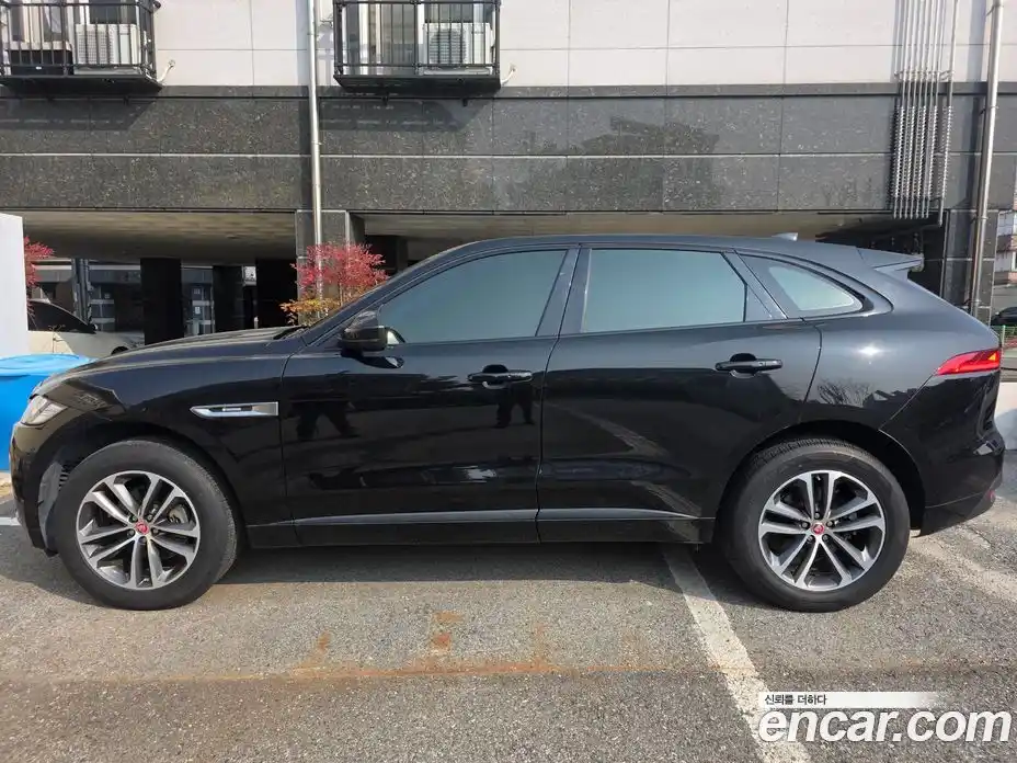 Jaguar F-Pace 2017 2.0 гидро в Москве № 500314, фото 13
