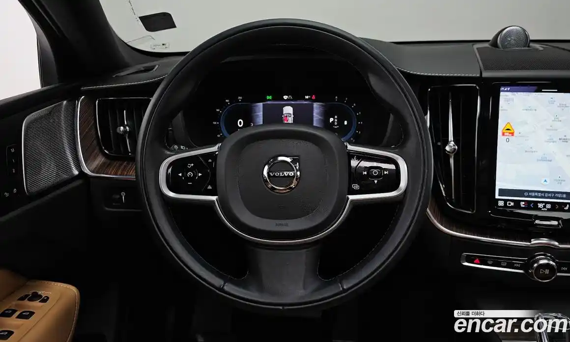 Volvo XC60 2022 2.0 гидро в Москве № 545099, фото 13
