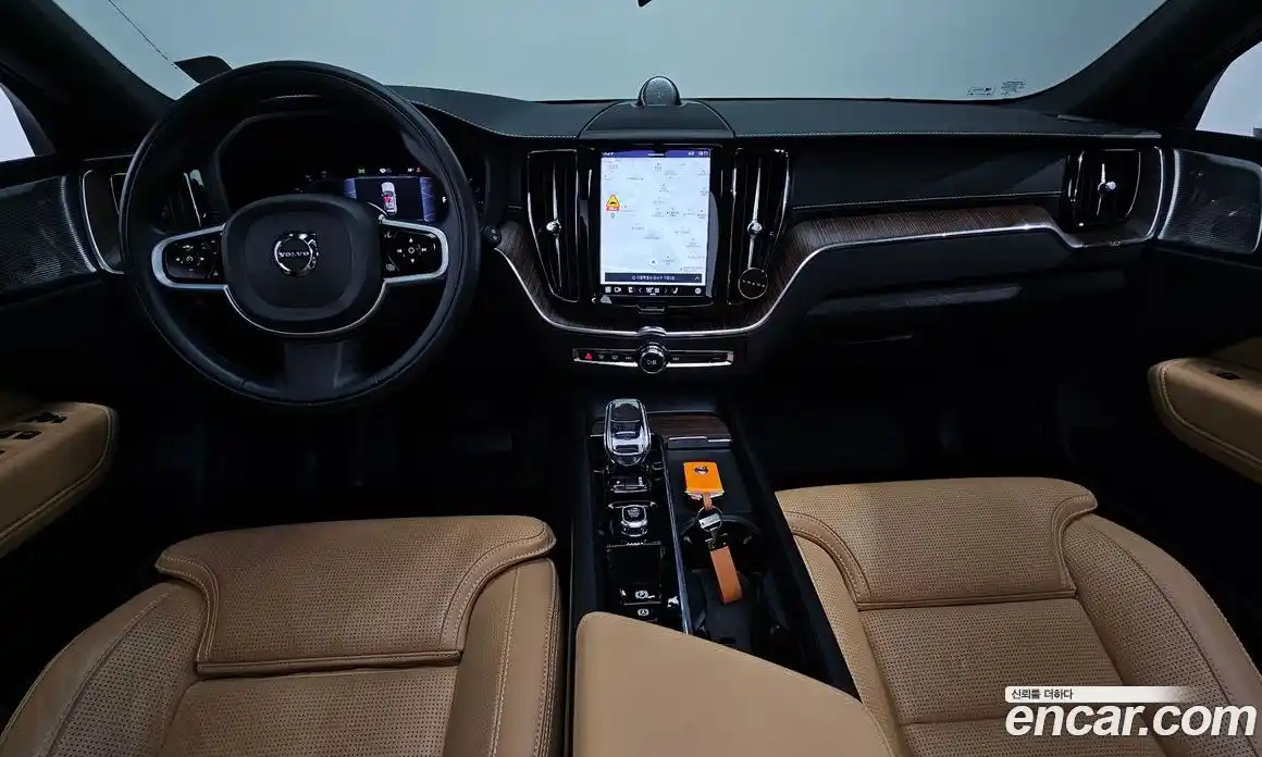 Volvo XC60 2022 2.0 гидро в Москве № 545099, фото 7