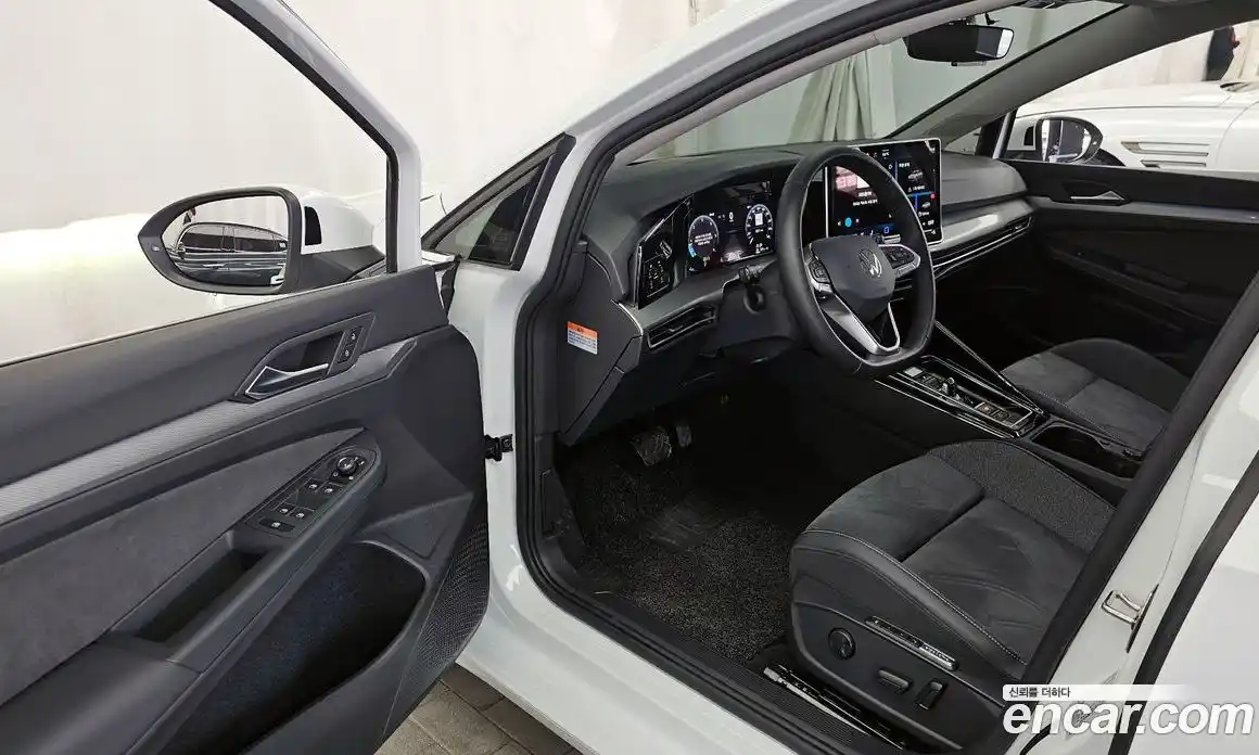 Volkswagen Golf 2025 2.0 гидро в Москве № 767099, фото 10