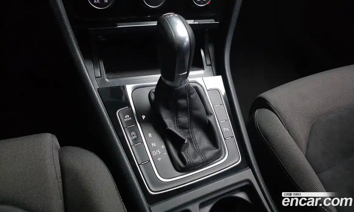Volkswagen Golf 2014 1.6 гидро в Москве № 767220, фото 9