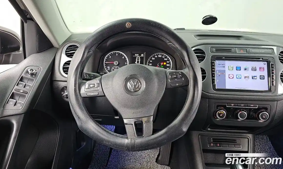 Volkswagen Tiguan 2015 2.0 гидро в Москве № 802881, фото 13