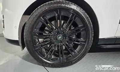 Land Rover Range-Rover 2025 4.4 гидро в Москве № 824659, миниатюра 4