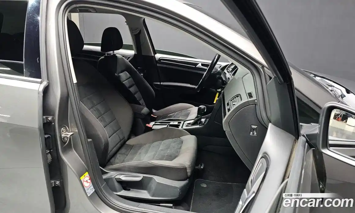 Volkswagen Golf 2015 1.6 гидро в Москве № 862521, фото 11