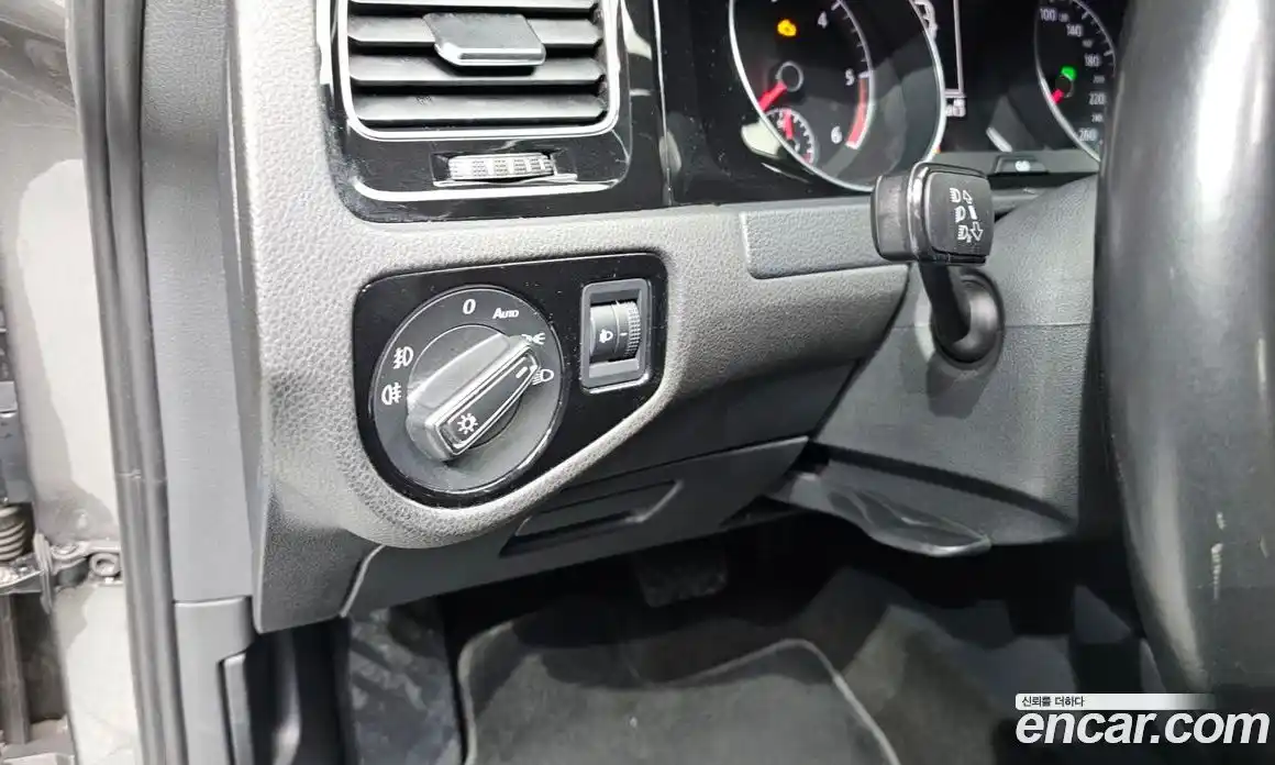 Volkswagen Golf 2015 1.6 гидро в Москве № 862521, фото 18