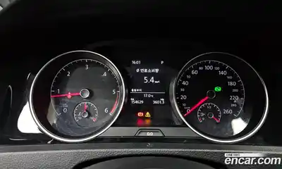 Volkswagen Golf 2015 1.6 гидро в Москве № 862521, миниатюра 8